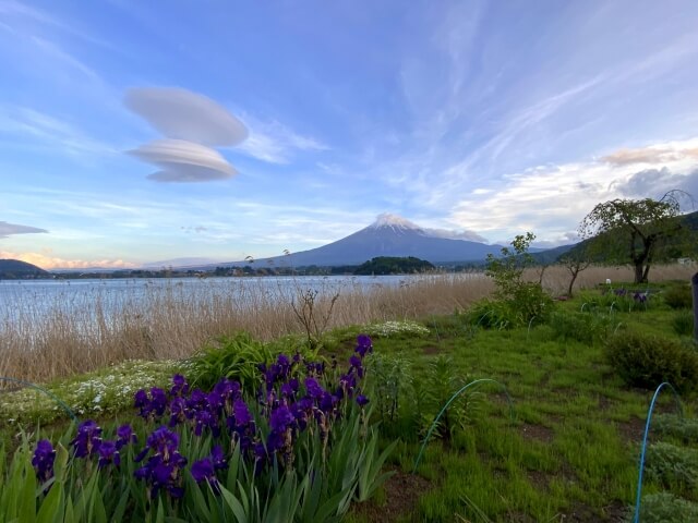 河口湖と富士山