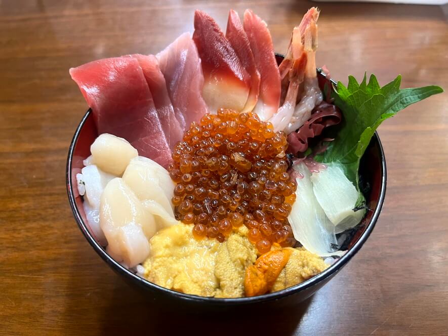 海鮮丼