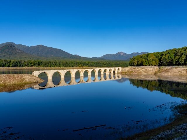 糠平湖　タウシュベツ川橋梁