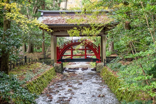 彌彦神社