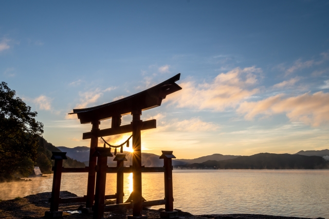 御座石神社